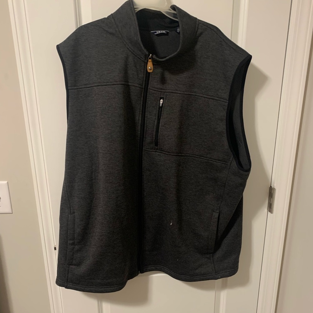 Izod zip up vest